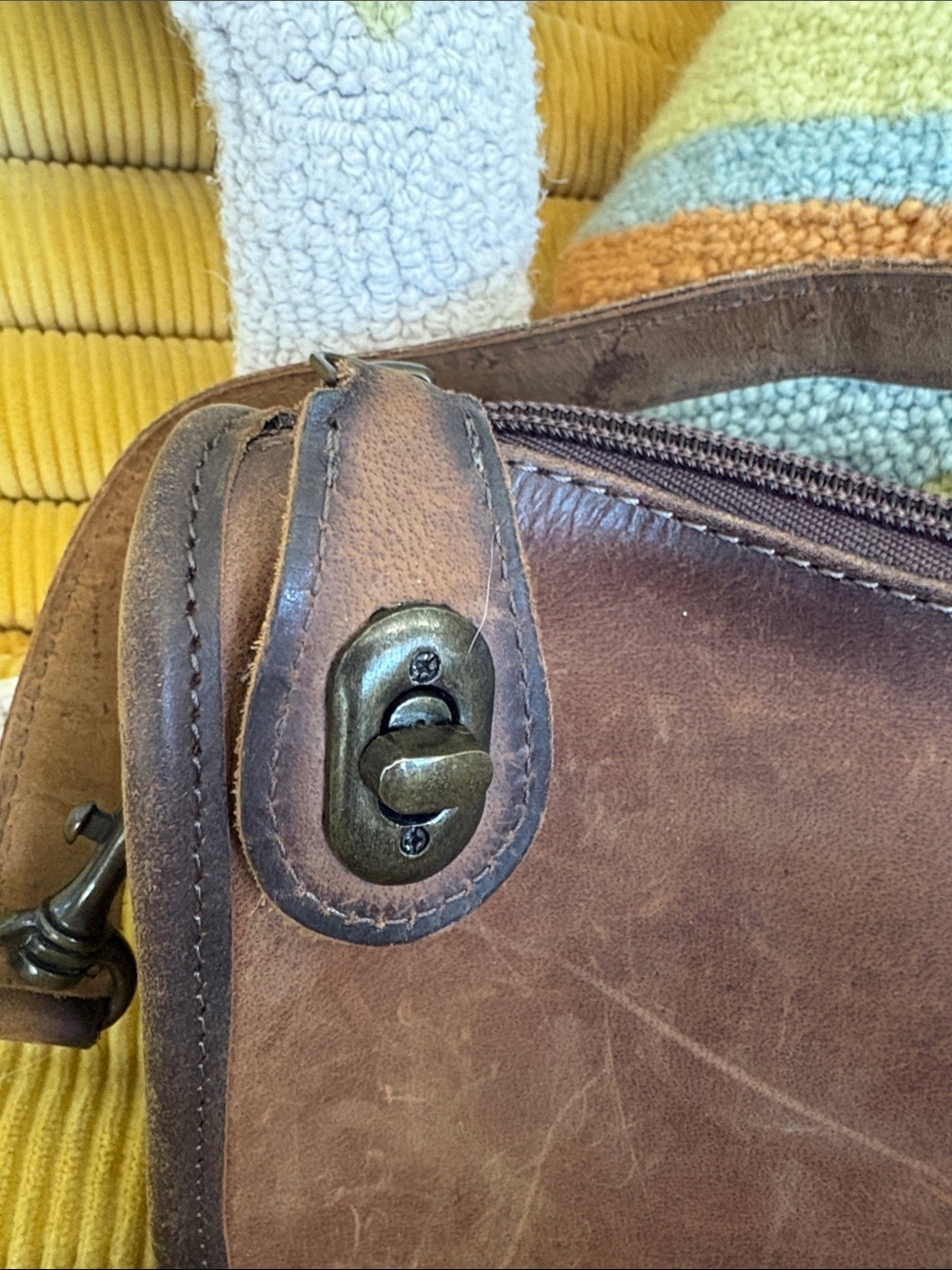STS Ranchwear Brown Leather Messenger Shoulder Bag - Picture 7 of 7